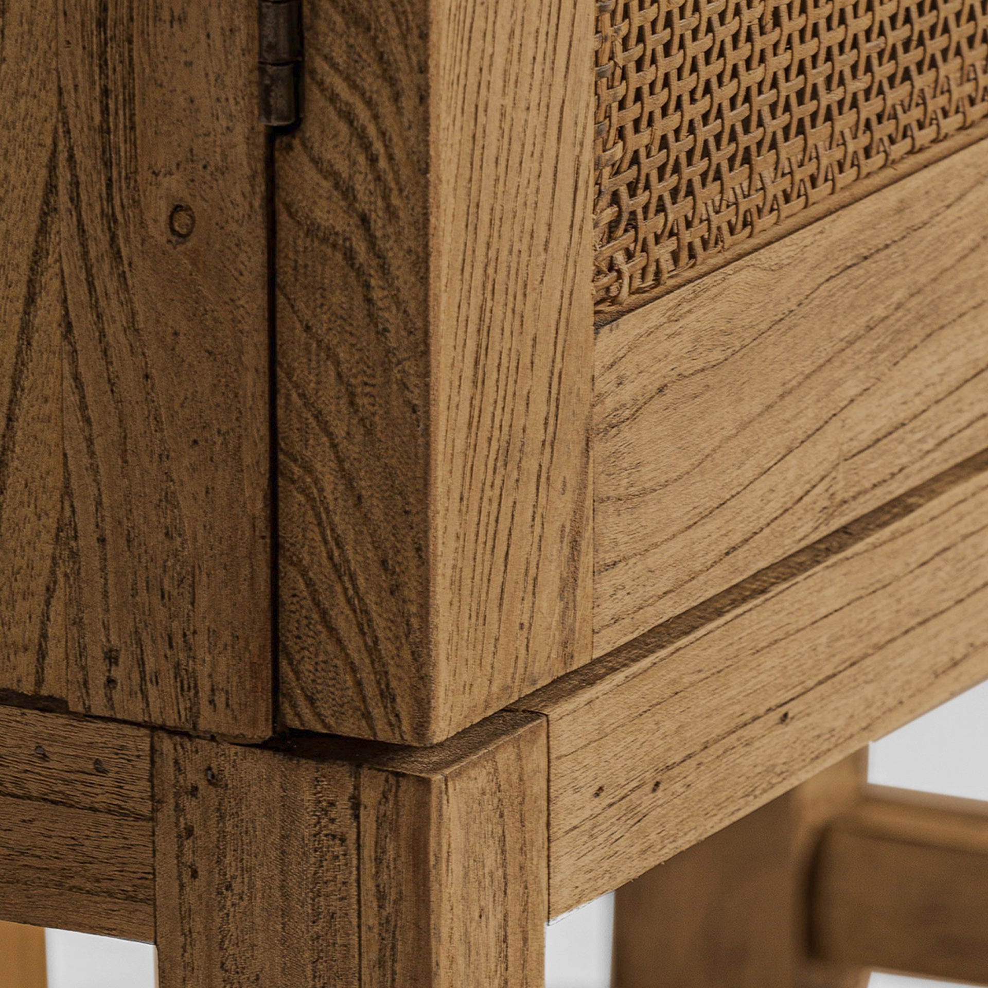 GIFHORN WARDROBE